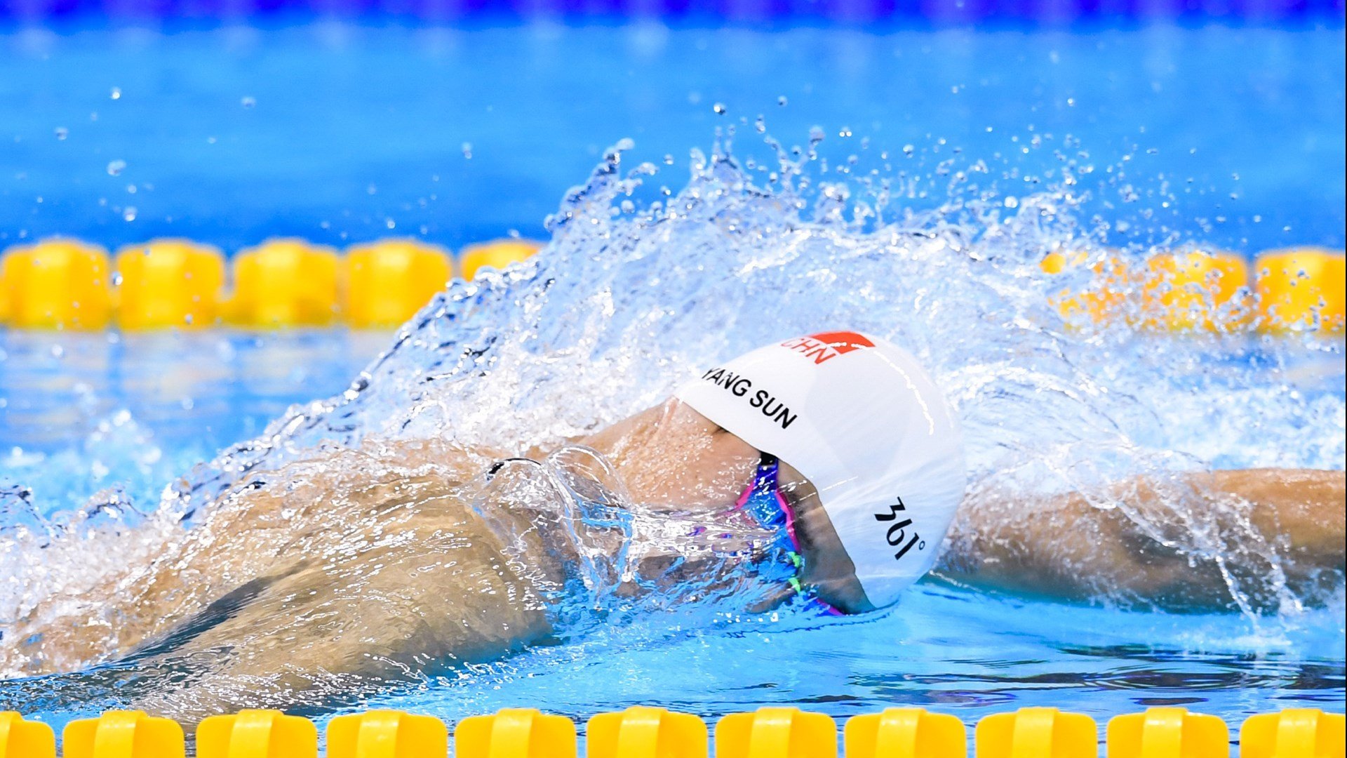 利物浦大胜伯恩利,稳固第二的位置,利物浦和伯恩利实力分析