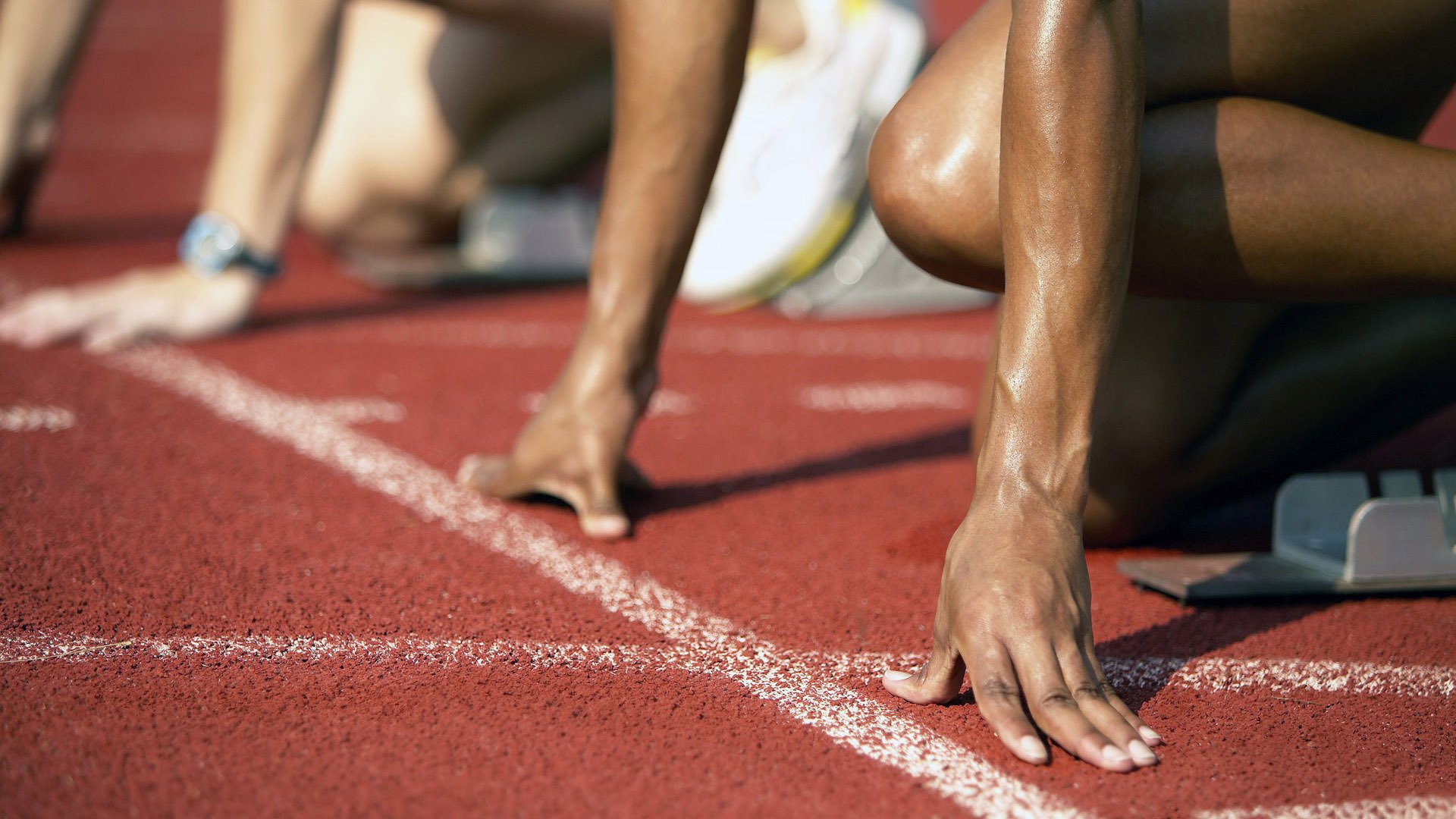 天津队在比赛中发挥出色,夺得关键胜利,天津队成员